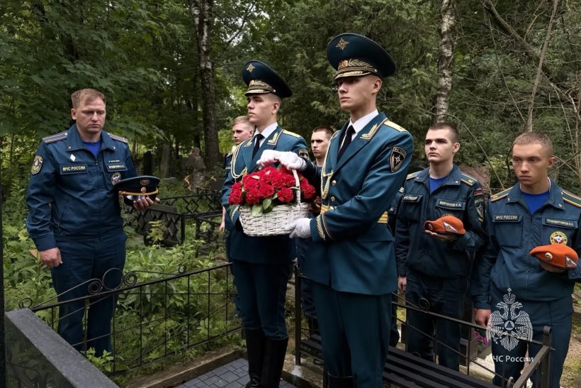 Личный состав Академии почтил память В.М. Губина